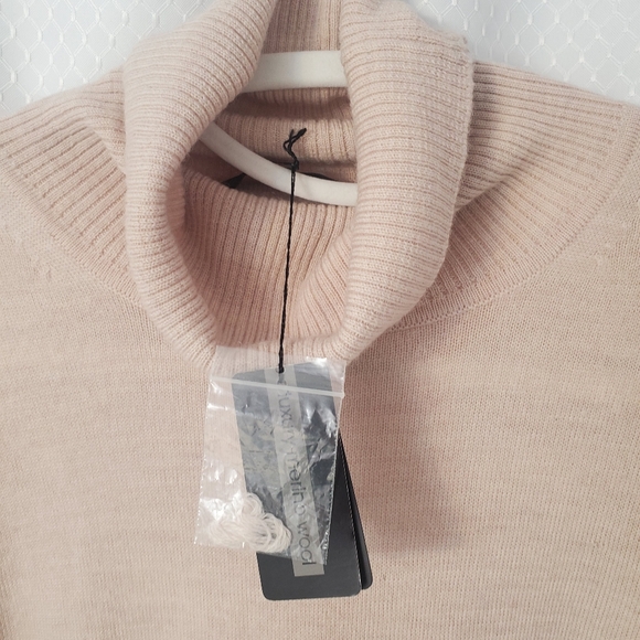Stile Di Vita Women's 100% Merino Wool Sweater New With Tags Has SMALL FLAWS L. - Picture 3 of 12